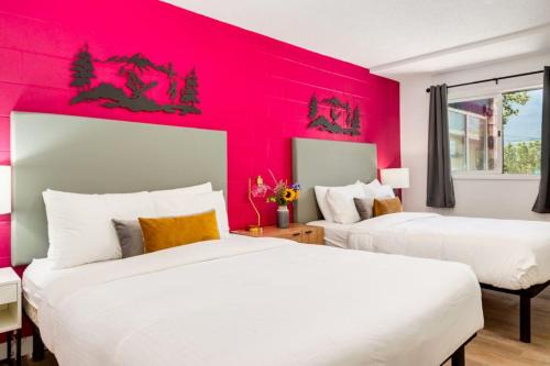 Gateway Suites Rocky Mountains Private Double room close to Banff