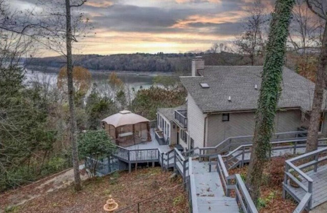 Gathering Place Cumberland Lake