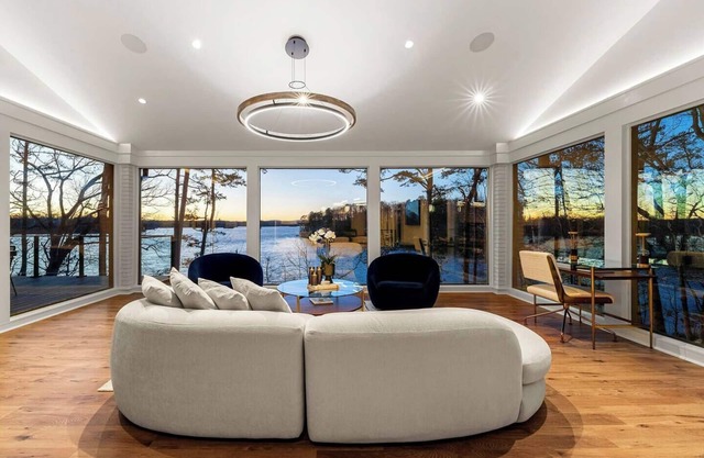 Gatsby Luxury Lake Lanier