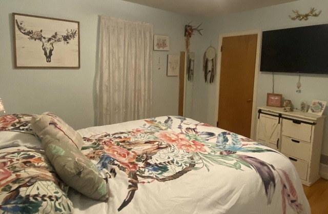 Gem City Rustic Glam near EVERYTHING