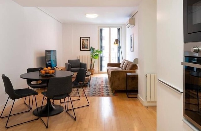 General Pardinas Apartment I.