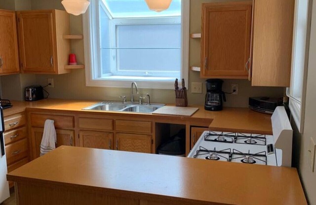 Geneva Apartment near College 2 bedroom