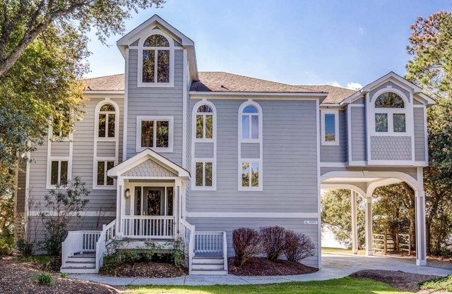 Gentle Winds | Sound Front | Hot Tub | Corolla