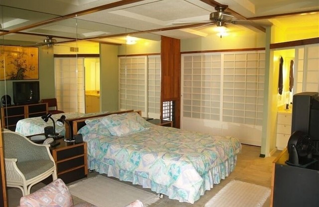 Genuine & Affordable 1250 sqft Big Beach-front Corner Unit