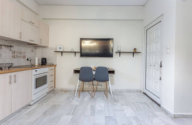 George Central Apartment