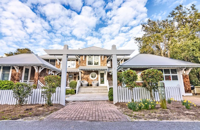 Get ready for an unforgettable marsh view at 3 Little Birds on Bald Head Island!