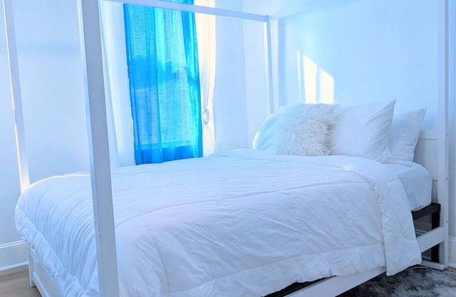 Getaway 2bed 1 bath minutes from art museum , Philly zoo Temple and Downtown