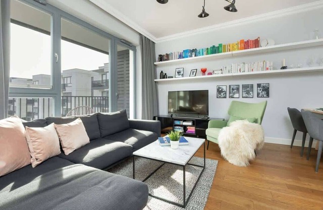 Gieysztora 4 | Stylish Apartment | Parking
