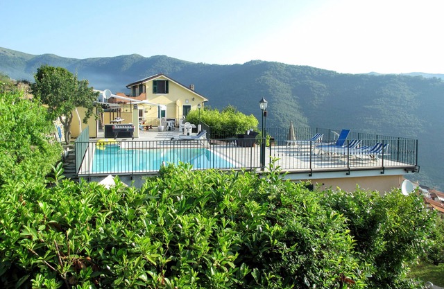 Giglio (VLO205) by Interhome