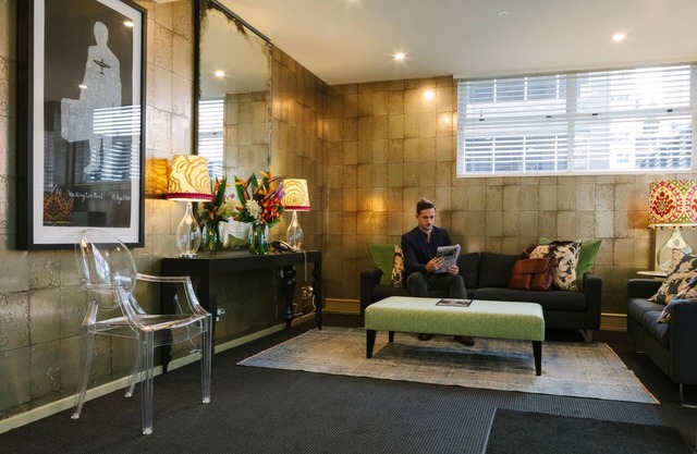 Gilmer Apartment Hotel