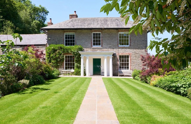 GITCOMBE HOUSE, family friendly, luxury holiday cottage in Cornworthy