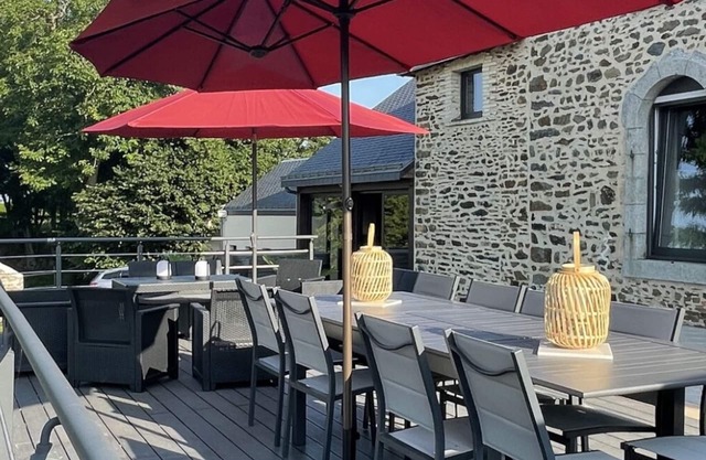 Gite de Caractère Proche Campagne, Jacuzzi Privatif, Terrain Clos Arboré
