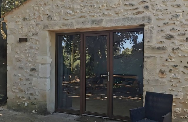 Gîte 'Gite De La Colline - 3 Pers' with Shared Pool, Wi-Fi and Air Conditioning