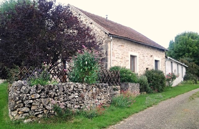 Gîte in the countryside, ideal for green vacations, 5 minutes from bird lake.
