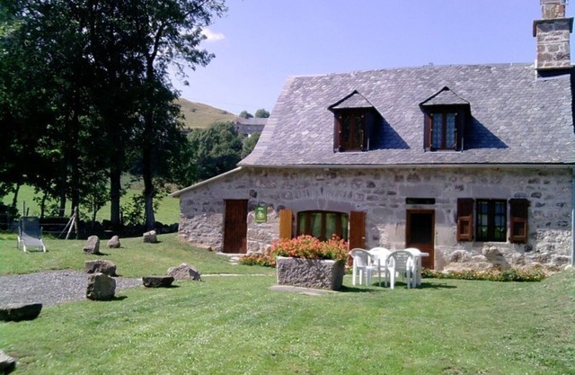 Gite Lavigerie, 2 bedrooms, 4 persons