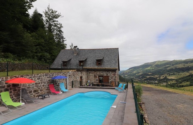 Gite Le Falgoux, 2 bedrooms, 5 persons