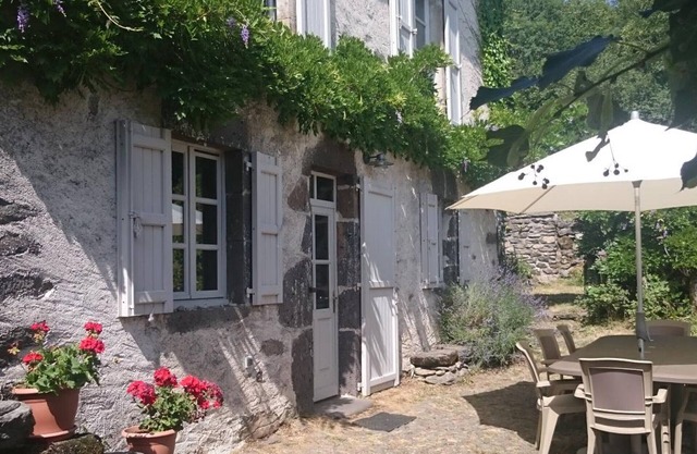 Gite Le Monteil, 4 bedrooms, 8 persons