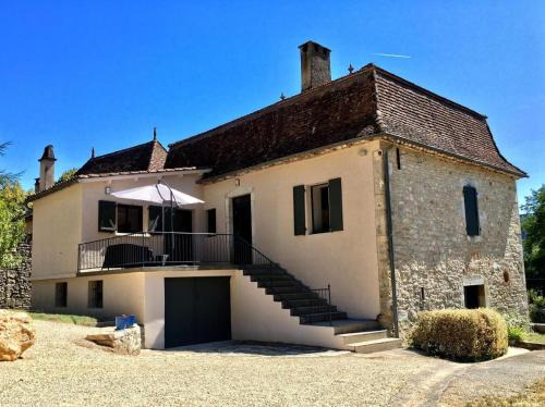 Gite le Roucayral , vue imprenable sur St Cirq Lapopie, deux chambres climatisées