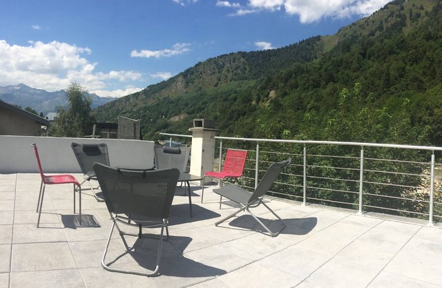 Gite Le Snow in the heart of Barèges, at the foot of Tourmalet. Ski, mountain, bike, mountain bike