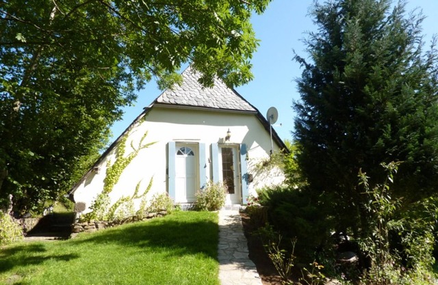 Gite Saint-Paul-de-Salers, 2 bedrooms, 4 persons