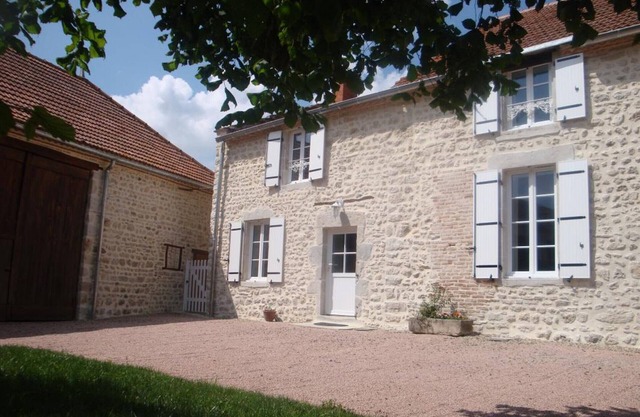Gite Saint-Priest-d'Andelot, 2 bedrooms, 4 persons