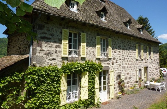 Gite Vic-sur-Cère, 2 bedrooms, 4 persons