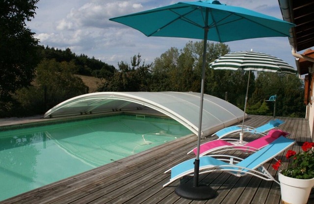 Gite with heated SWIMMING POOL NATURE et CALME in Auvergne-Rhône-Alpes