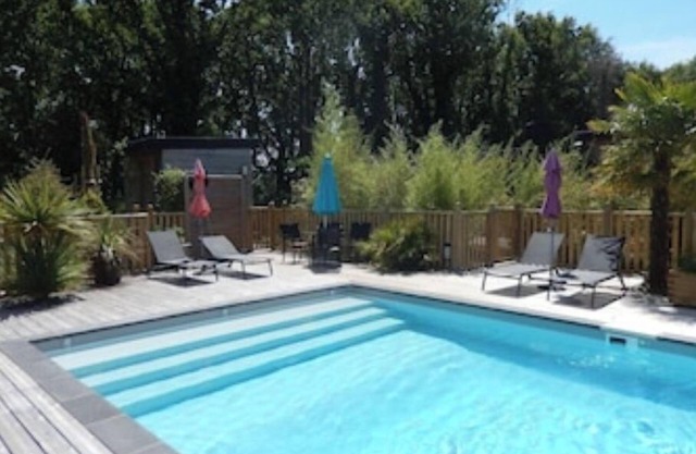 gite with swimming pool and beach