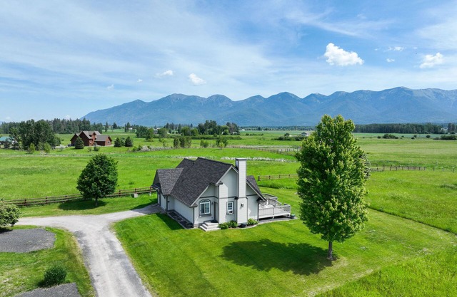 glacier getaway, family/pet friendly. Charming, peaceful home on 10 acers.