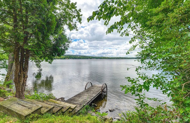 Glamping Getaway at Lake Carmi Cabin!