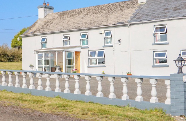 GLEANN GRIANNMHAR, pet friendly in Rosscarbery, County Cork