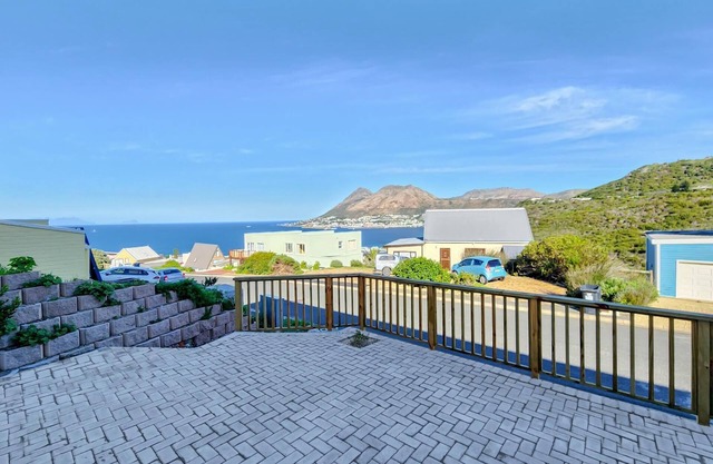 Glen Marine Studio Mountain & Coastal Stay