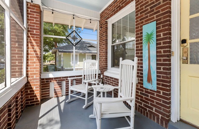 Go with the Flo: 2BR/2BA Renovated Bungalow Near USC, Downtown & Ft. Jackson