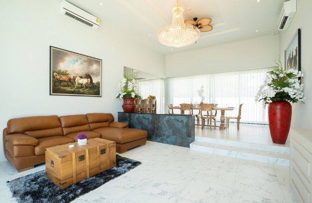 Gold Chariot Pool Villa B