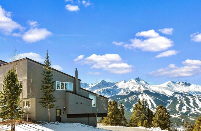 Gold Point Resort Breckenridge by Vacatia