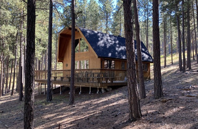 Golden Summers Cabin WIFI, Close to Lake Pactola
