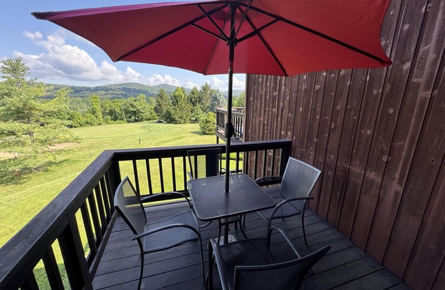 Golf Front | Mtn Views | Updated | Modern | SPA Shower | SPA Tub | 6 - 4