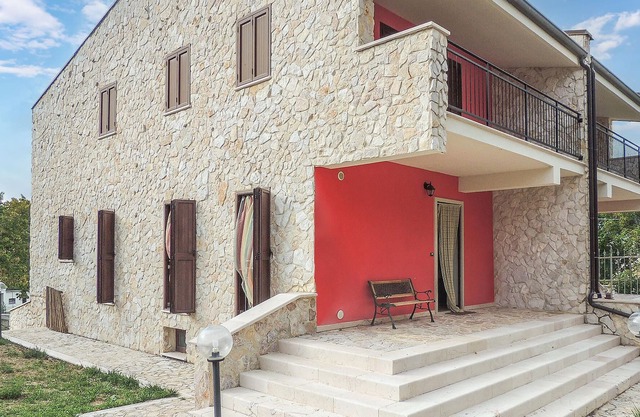 Good cottage with proximity to charming nature.