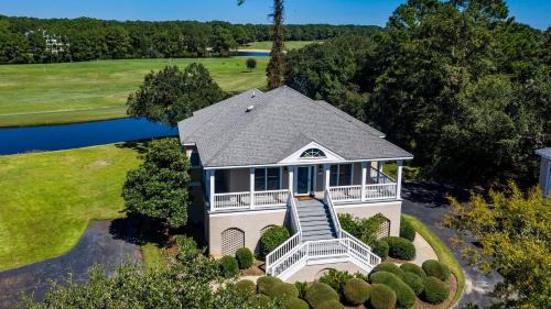 Good Trouble villa by Peace Vacations