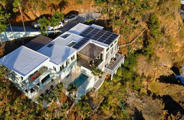 Good Vibes Only Waterfront Villa/Private Pool/Modern/Sun Decks/Majestic Views!