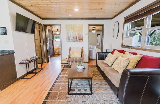 Gooseberry Trailside Suites | Encampment River Suite