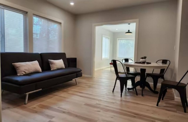 Gorgeous 2Bedroom - Walk to UCB