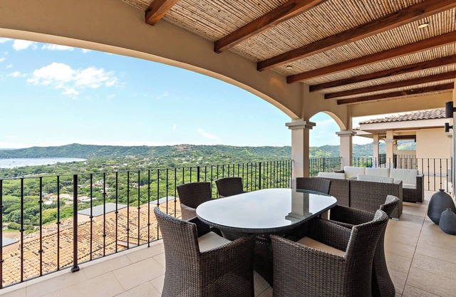 Gorgeous 3-BD Ocean-View Condo with lots of Amenities by SPCR