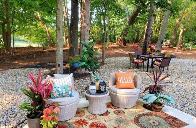 Gorgeous 6 bedroom "Retreat" - Indoor and Outdoor!