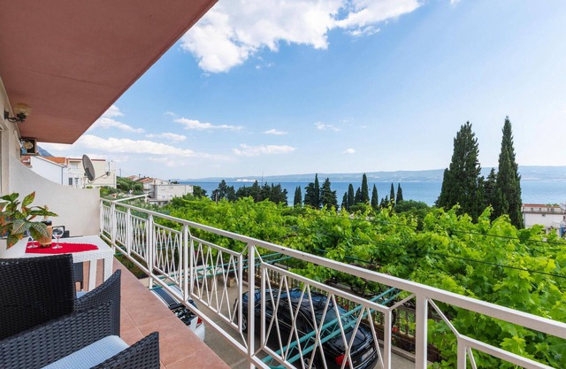 Gorgeous apartment in Duce with WiFi