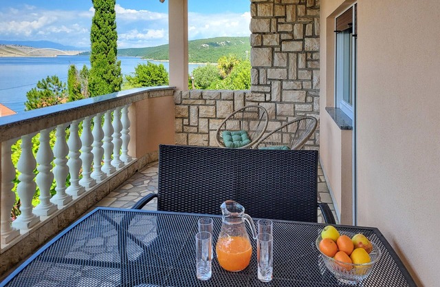 Gorgeous apartment in Jadranovo