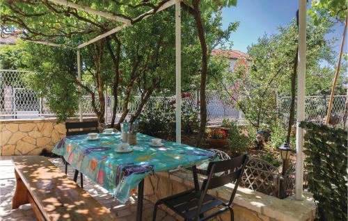 Gorgeous Apartment In Medulin With Wifi