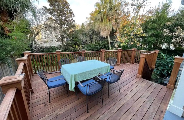 Gorgeous Audubon Park Home Ideal for Mardi Gras!