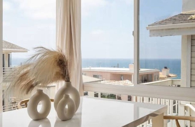 Gorgeous Beachside Bliss Ocean View Walk2Strand