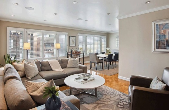 Gorgeous, Cow Hollow 2 BR, 1 BA Condo